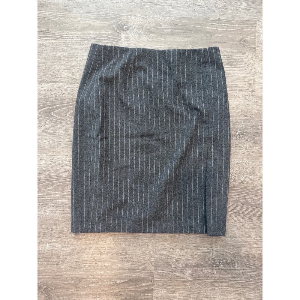 H&M Dress Skirt Size 8 Gray with white stripes